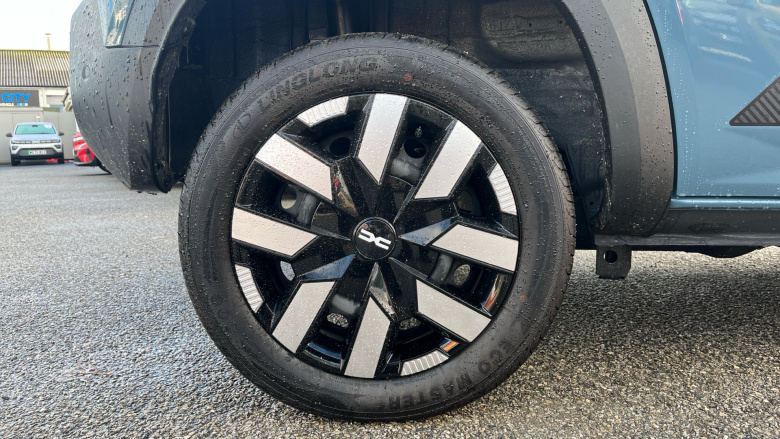 Dacia Spring 27kWh Expression 65 48kW 5dr Auto Electric Hatchback